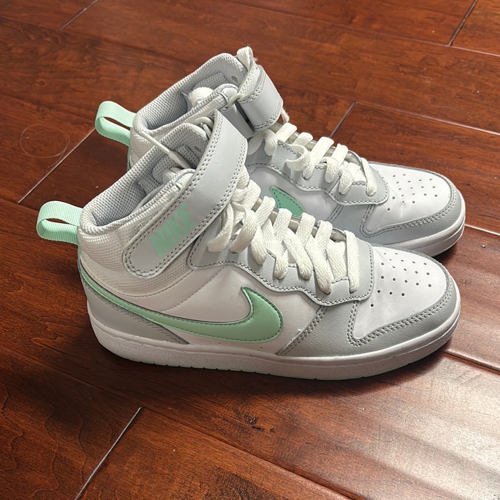 Nike Kids' Court Borough Mid 2 sneakers in a white and mint